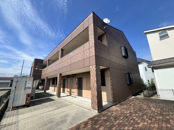 コンフォール アイの物件外観写真